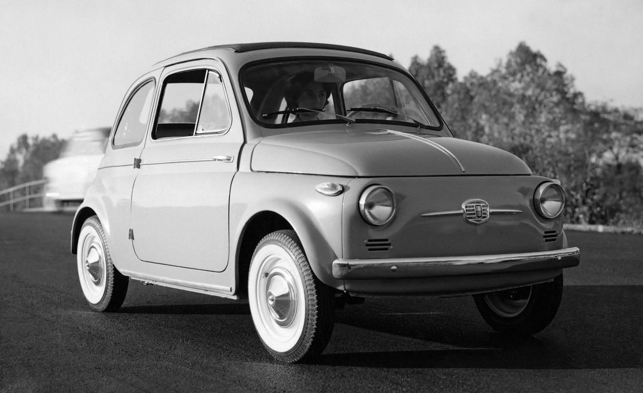 Fiat Nuova 500, the Italian miracle's moving cube (that started